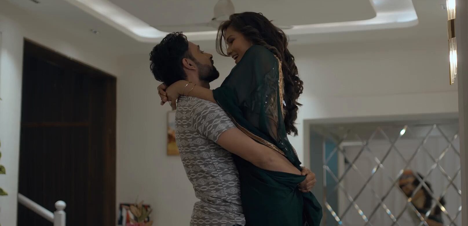 Nau Do Gyarah Part 1 2024 Ullu App Hindi Hot Web Series Episode 3