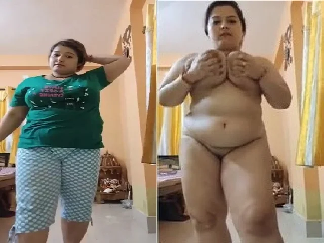 latest xhamster video Chubby Milf housewife naked pressing big boobs showing fat pussy nude selfie mms