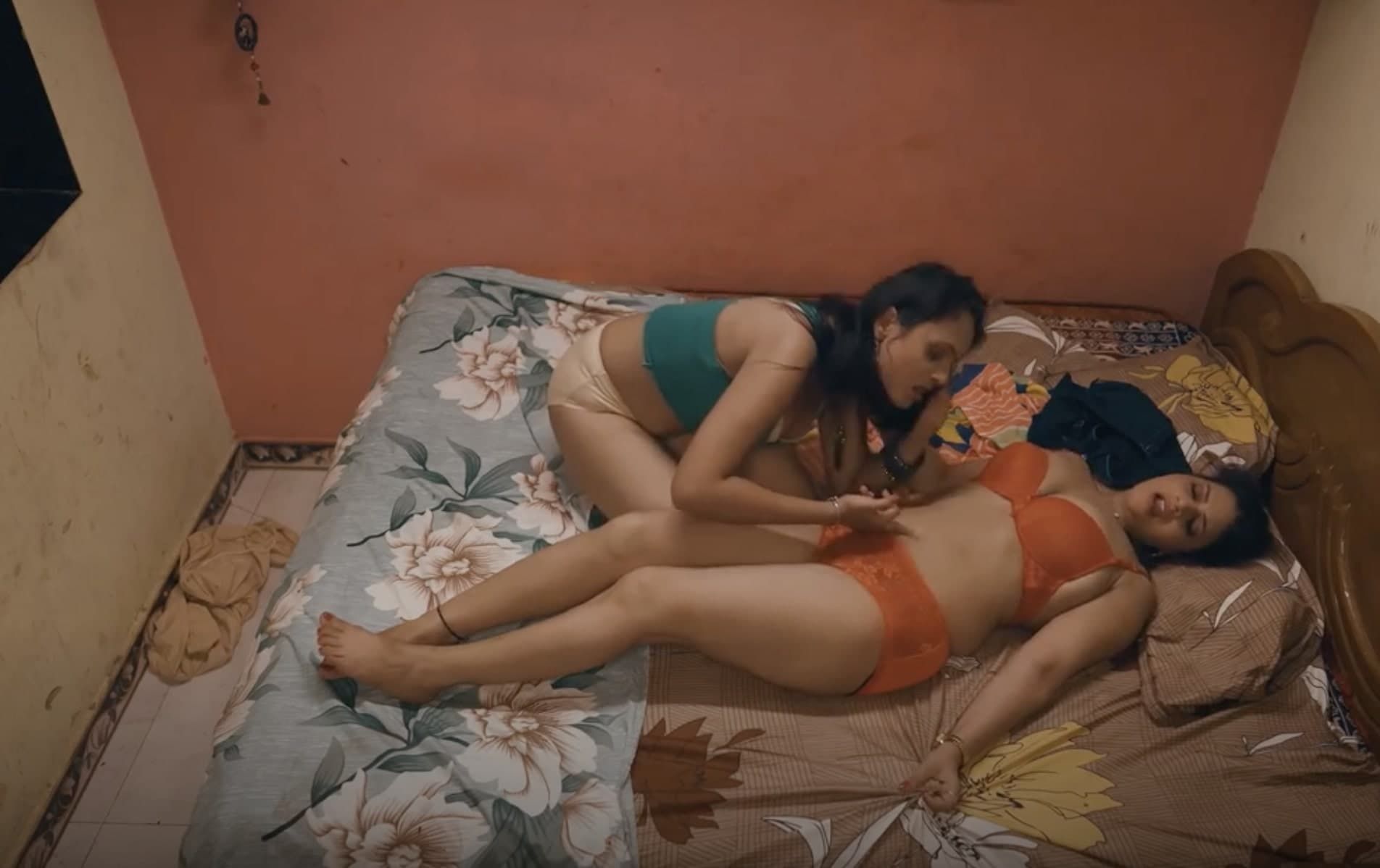 De Dana Dan – 2024 Ullu App Hindi Hot Web Series Ep 5