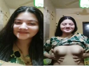 FSI Blog Very beautiful cute muslim chubby Indian girl nude boobs show on video call with bf
