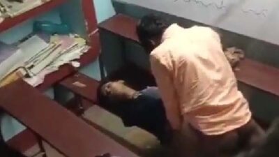 भोजपुरी चुदाई वीडियो देसी टीचर ने क्लास में जवान लड़की को चोदा
