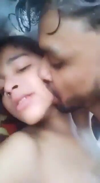 Fsiblog bhojpuri sex mms Desi Bihari lovers passionate sex inside autorickshaw